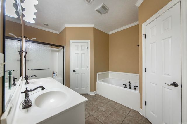 75 Booker Drive, Lonoke, AR 72086