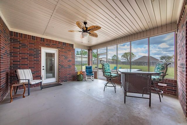 75 Booker Drive, Lonoke, AR 72086
