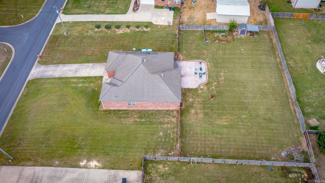 75 Booker Drive, Lonoke, AR 72086