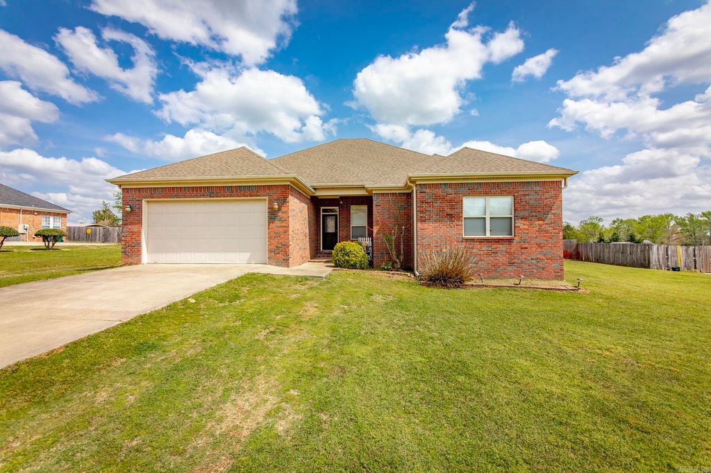 75 Booker Drive, Lonoke, AR 72086