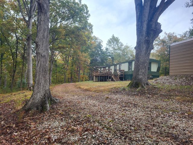 60 White Oak Dr, Big Sandy, TN 38221