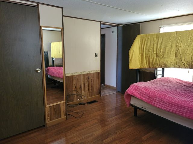 60 White Oak Dr, Big Sandy, TN 38221