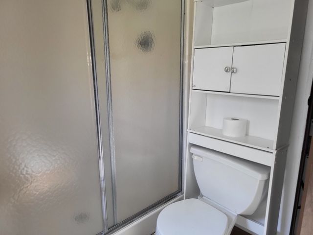 60 White Oak Dr, Big Sandy, TN 38221