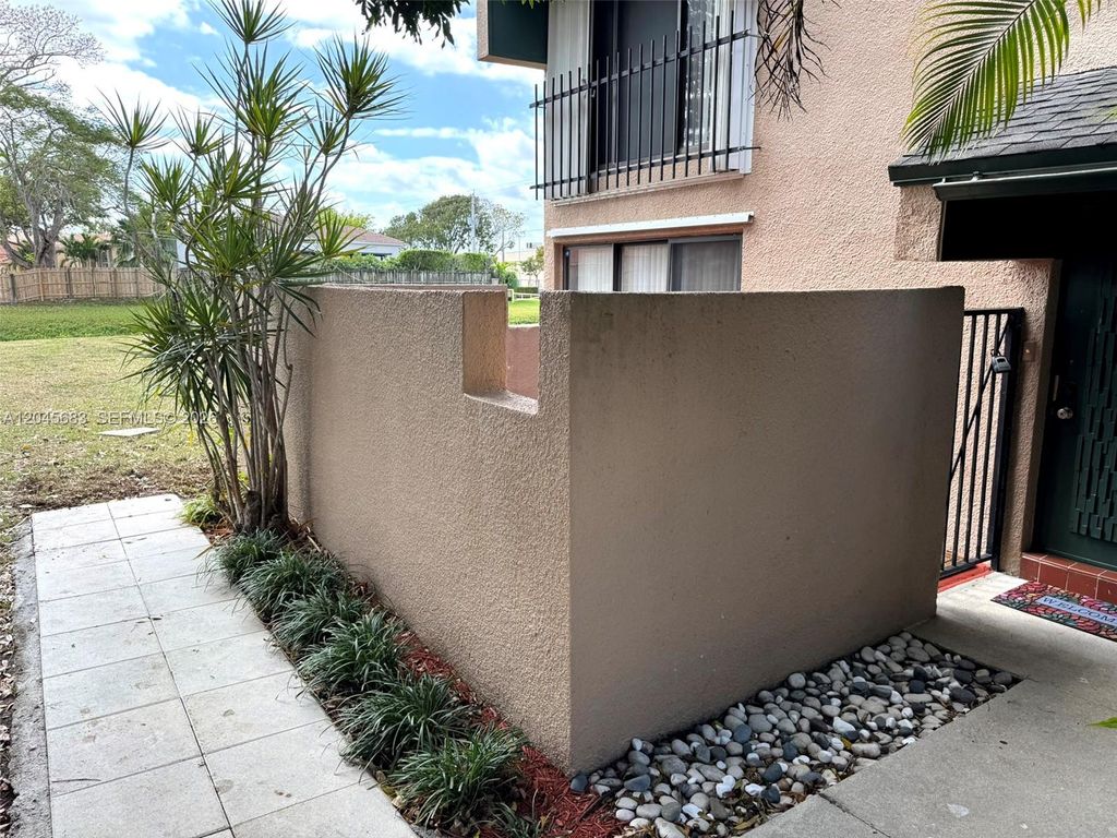 9112 SW 159th Ter A, Palmetto Bay, FL 33157