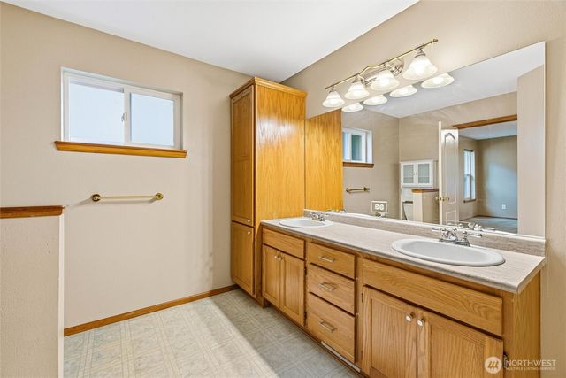 16 Rocky Ridge Drive, Bellingham, WA 98229