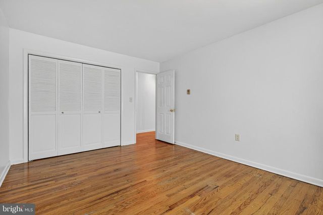 452 LONGFELLOW DR, Lancaster, PA 17602