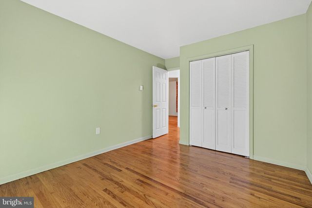 452 LONGFELLOW DR, Lancaster, PA 17602