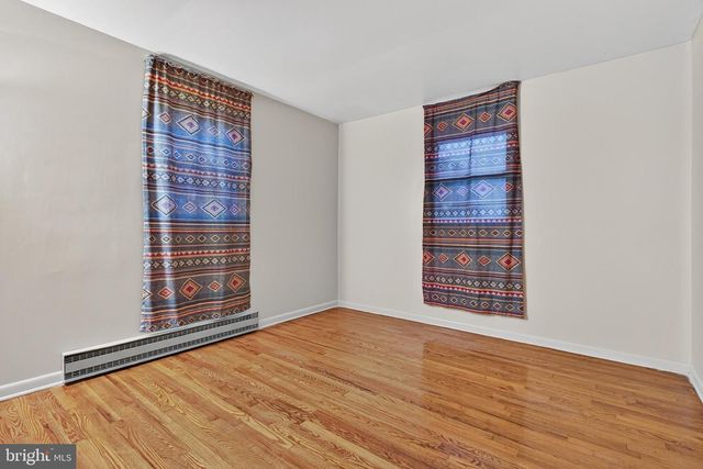 452 LONGFELLOW DR, Lancaster, PA 17602