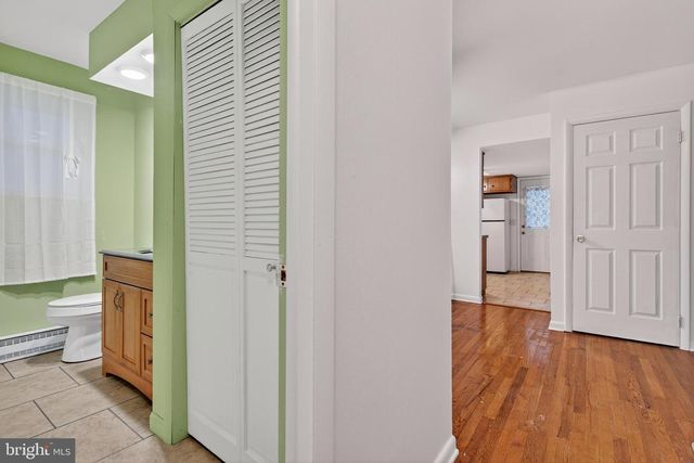 452 LONGFELLOW DR, Lancaster, PA 17602