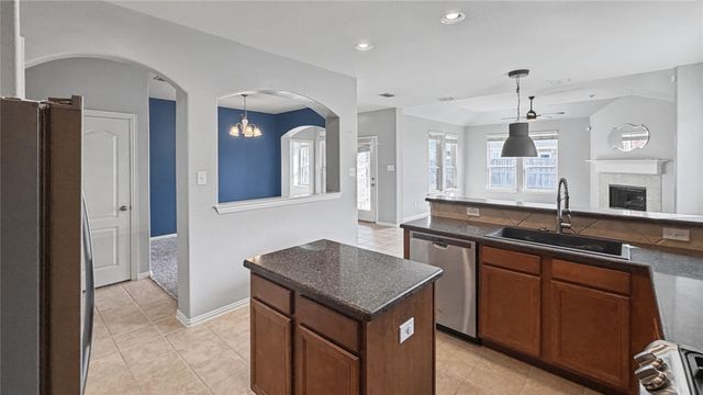 2704 Evening Mist Drive, Little Elm, TX 75068