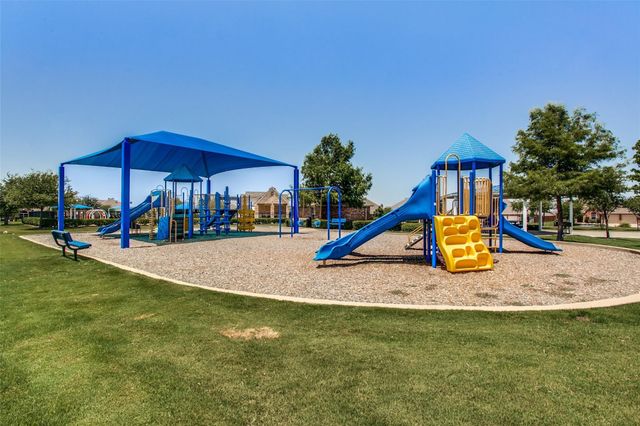 2704 Evening Mist Drive, Little Elm, TX 75068