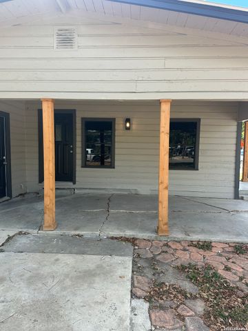 753 San Antonio, Seguin, TX 78155