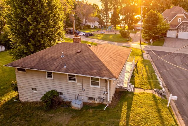 4528 Aberdeen, Mound, MN 55364