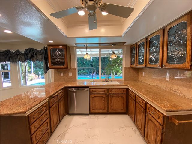 2072 Maverick Circle, La Verne, CA 91750