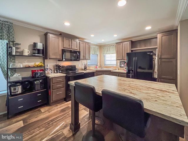 2204 BLAIR DR, Morrisville, PA 19067