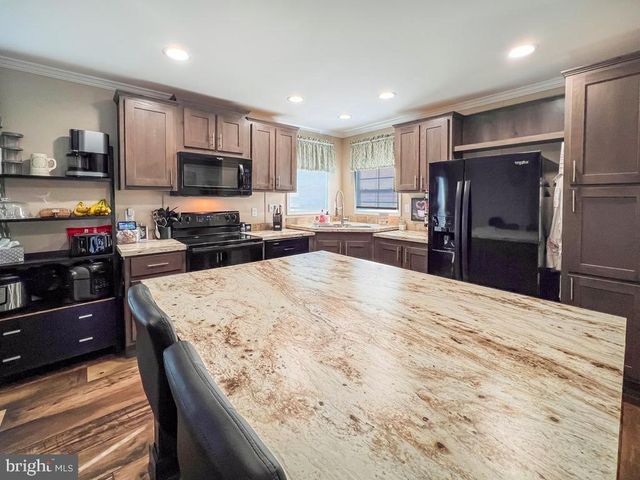 2204 BLAIR DR, Morrisville, PA 19067