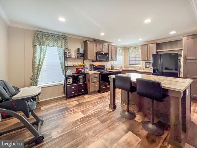 2204 BLAIR DR, Morrisville, PA 19067