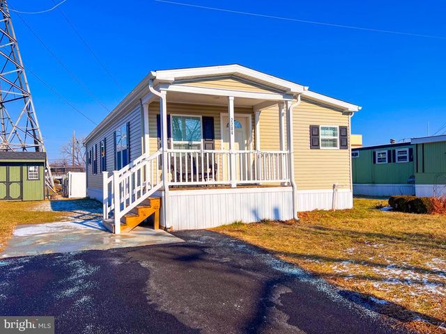 2204 BLAIR DR, Morrisville, PA 19067