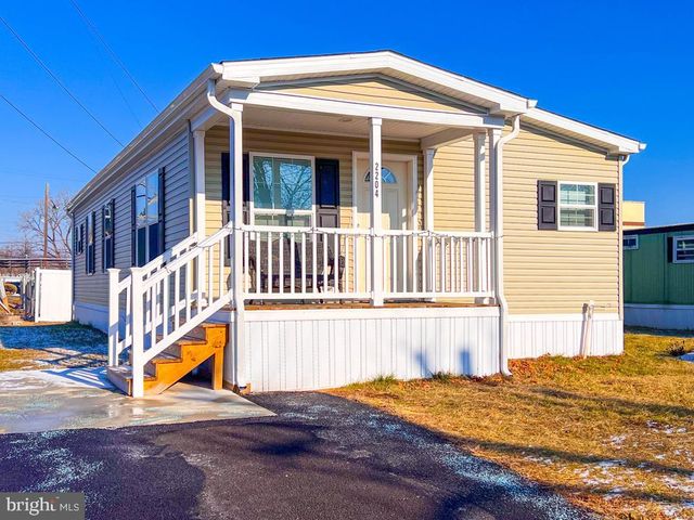 2204 BLAIR DR, Morrisville, PA 19067
