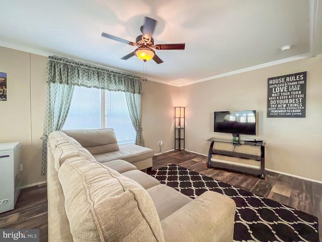 2204 BLAIR DR, Morrisville, PA 19067