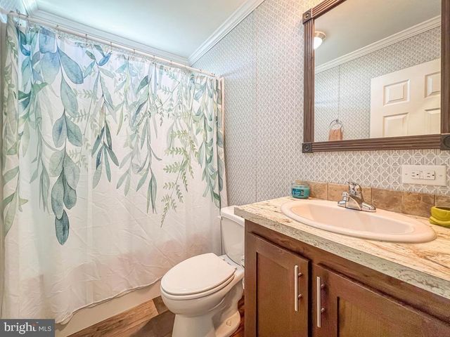 2204 BLAIR DR, Morrisville, PA 19067