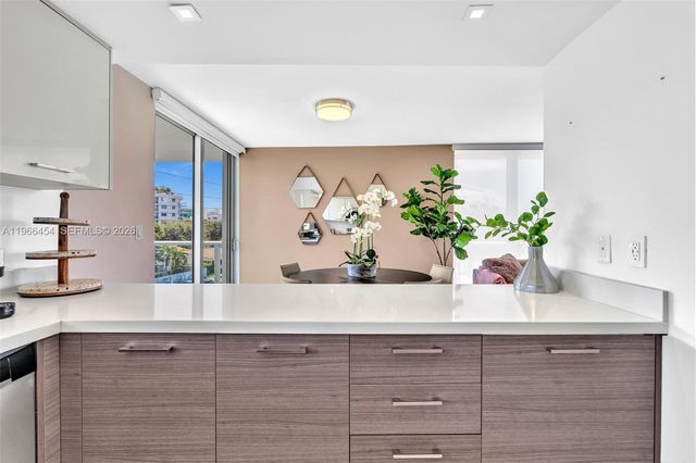 9901 E Bay Harbor Dr 403, Bay Harbor Islands, FL 33154