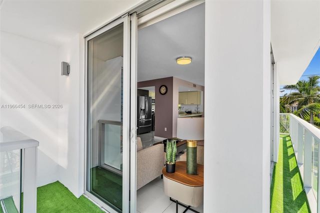 9901 E Bay Harbor Dr 403, Bay Harbor Islands, FL 33154