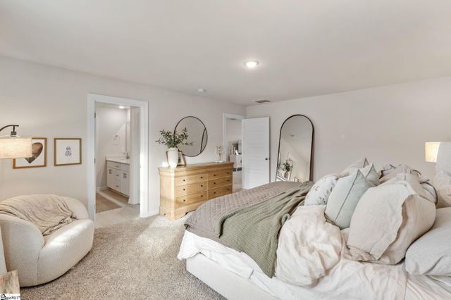 809 Elgon Walk Drive, Fountain Inn, SC 29644