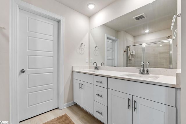 809 Elgon Walk Drive, Fountain Inn, SC 29644