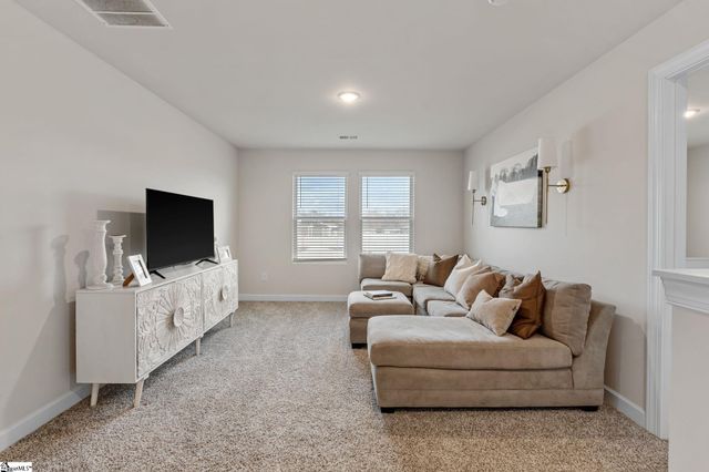 809 Elgon Walk Drive, Fountain Inn, SC 29644