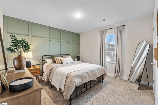 809 Elgon Walk Drive, Fountain Inn, SC 29644