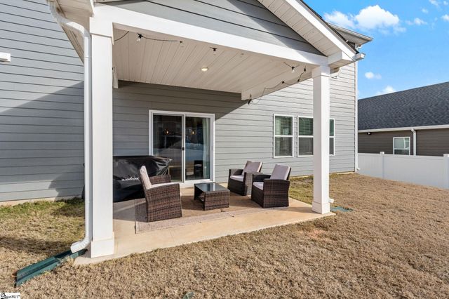 809 Elgon Walk Drive, Fountain Inn, SC 29644