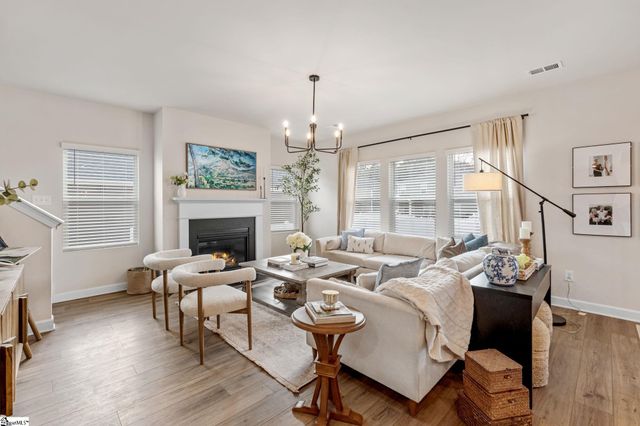 809 Elgon Walk Drive, Fountain Inn, SC 29644