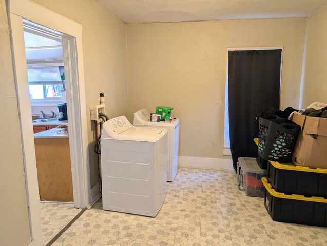 606 S WASHINGTON Street, Carbondale, IL 62901