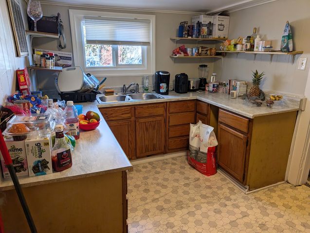 606 S WASHINGTON Street, Carbondale, IL 62901