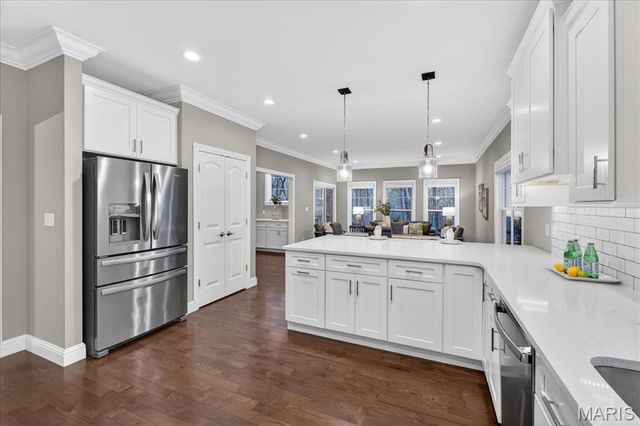 656 Clear Brook Drive, St Louis, MO 63122