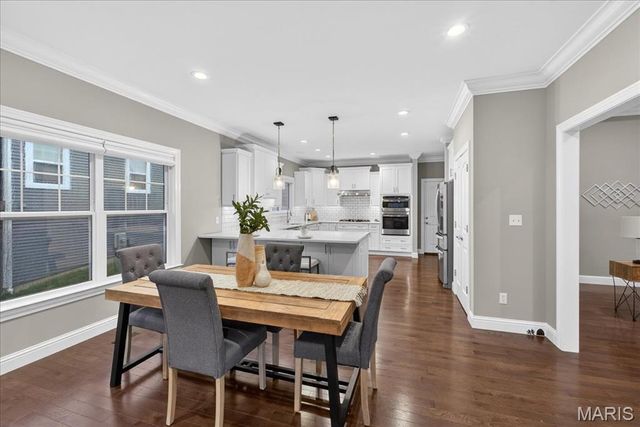 656 Clear Brook Drive, St Louis, MO 63122