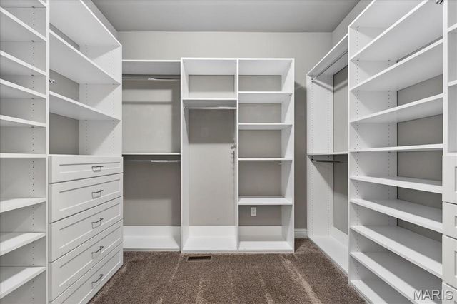 656 Clear Brook Drive, St Louis, MO 63122