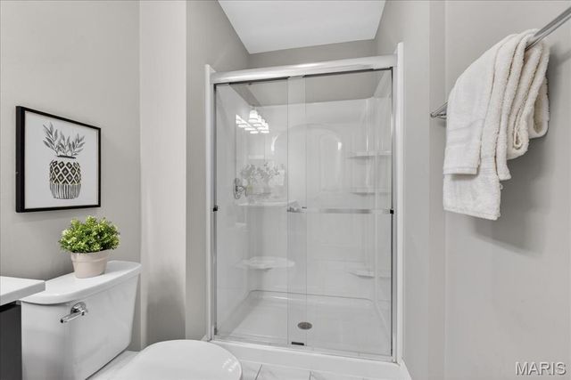 656 Clear Brook Drive, St Louis, MO 63122