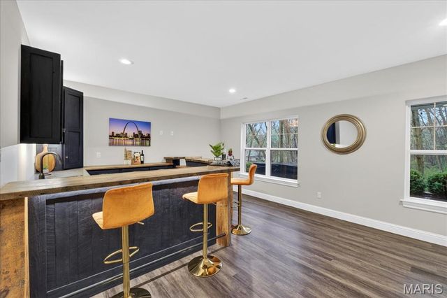 656 Clear Brook Drive, St Louis, MO 63122