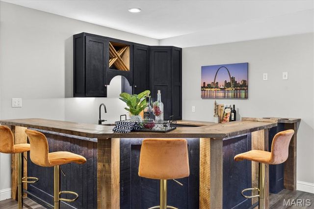 656 Clear Brook Drive, St Louis, MO 63122