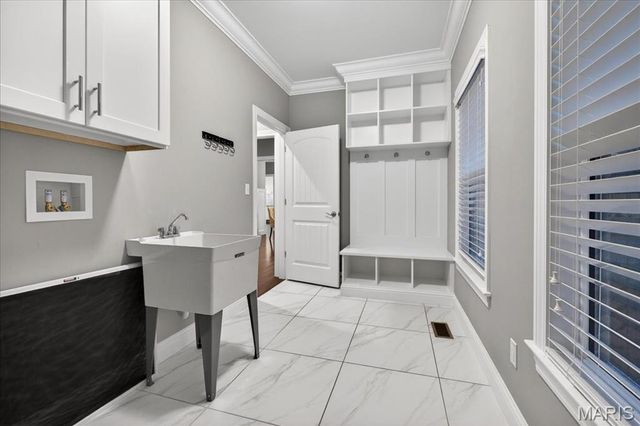 656 Clear Brook Drive, St Louis, MO 63122