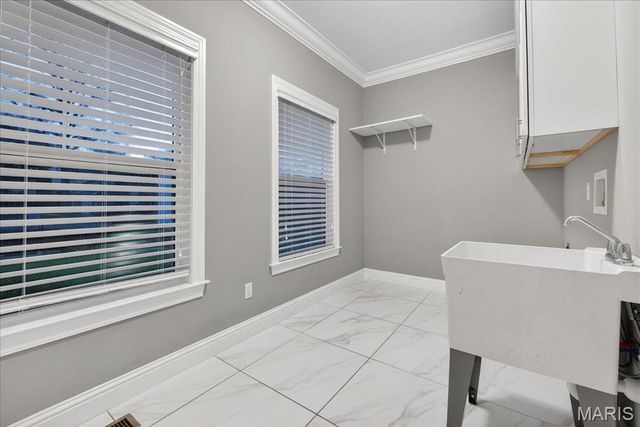 656 Clear Brook Drive, St Louis, MO 63122