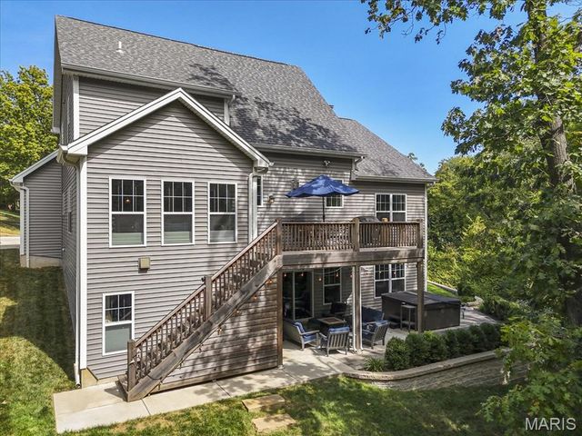 656 Clear Brook Drive, St Louis, MO 63122