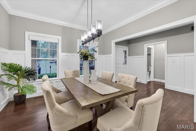 656 Clear Brook Drive, St Louis, MO 63122