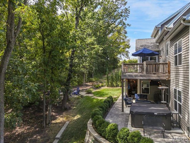 656 Clear Brook Drive, St Louis, MO 63122