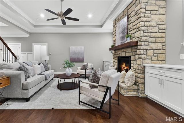 656 Clear Brook Drive, St Louis, MO 63122