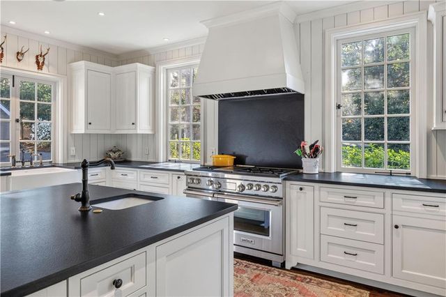 2889 Bakers Farm Road, Atlanta, GA 30339