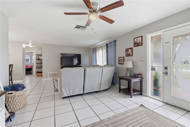 69 CRYSTAL DRIVE, Debary, FL 32713