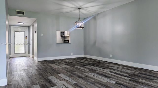 7600 NW 5th Pl 108, Margate, FL 33063